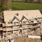 Hoe richt je het terrein van jouw gebouw netjes in?